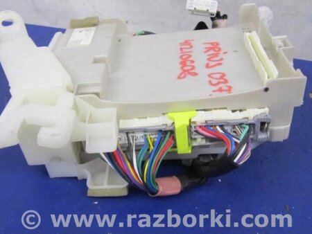 ФОТО Блок запобіжників салон для Toyota Prius III XW30 (09-15) Київ