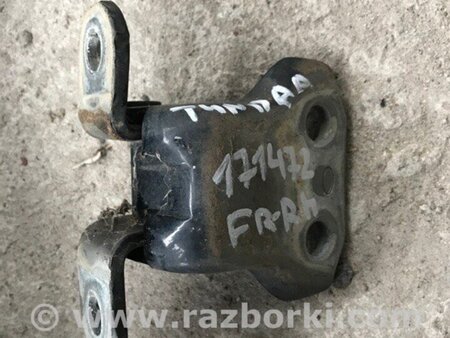 ФОТО Петля двері нижня для Toyota Tundra Київ