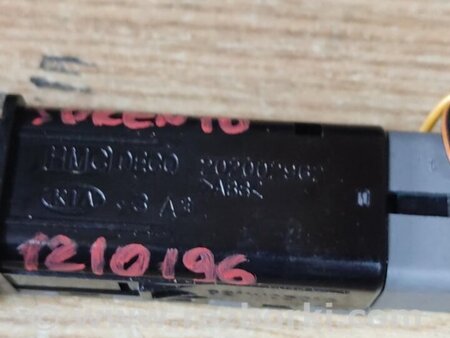 ФОТО Кнопка парктроніка для KIA Sorento 2 XM (09-14) Київ