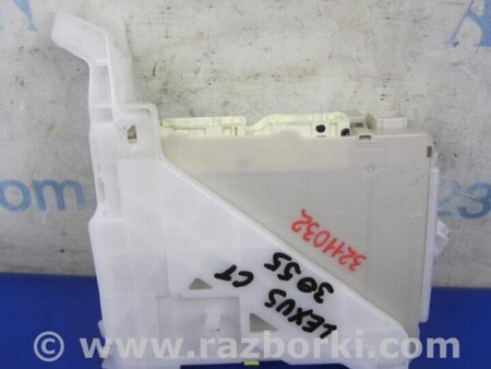 ФОТО Блок запобіжників салон для Lexus CT200 (11-17) Київ