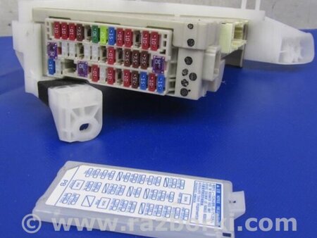 ФОТО Блок запобіжників салон для Lexus CT200 (11-17) Київ