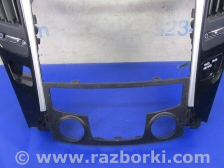 ФОТО Накладка торпедо-центр. для Hyundai Sonata VI YF (09-14) Київ