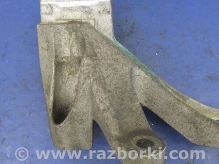 ФОТО Кронштейн крепления КПП для Mazda 3 II BL (08-13) Київ