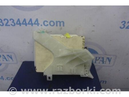 ФОТО Блок запобіжників салон для Toyota Sienna (11-16) Київ