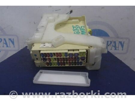 ФОТО Блок запобіжників салон для Toyota Sienna (11-16) Київ