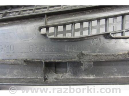 ФОТО Пластик під лобове скло / Жабо для Toyota Sienna (03-10) Київ