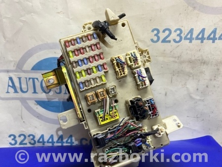 ФОТО Блок запобіжників салон для Toyota Camry 30 XV30 (01-06) Київ