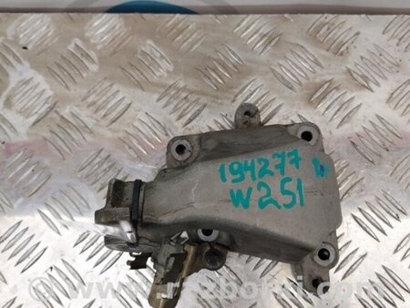 ФОТО Кронштейн двигуна для Mercedes-Benz R-CLASS W251 (05-13) Київ