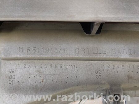 ФОТО Решітка радіатора для Mitsubishi Pajero (99-06) Київ