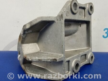 ФОТО Кронштейн двигуна для Infiniti Q50 Київ