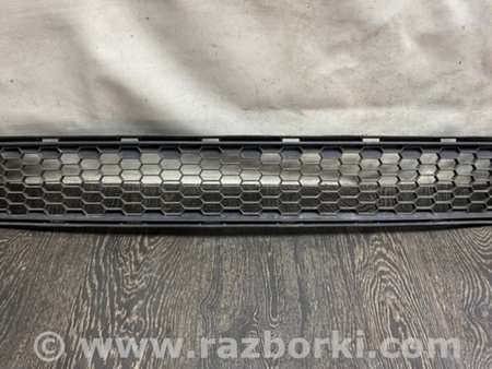 ФОТО Решітка переднього бампера для Toyota Sienna (11-16) Київ