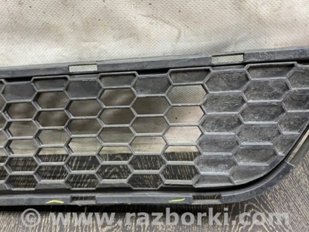 ФОТО Решітка переднього бампера для Toyota Sienna (11-16) Київ