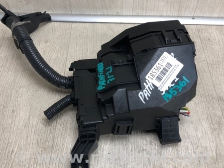 ФОТО Блок запобіжників моторний відсік для Nissan Pathfinder R52 (12-21) Київ