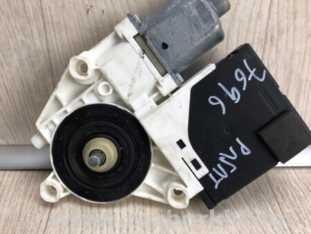 ФОТО Моторчик склопідйомника для Volkswagen Passat B8 (2014-2023) Київ