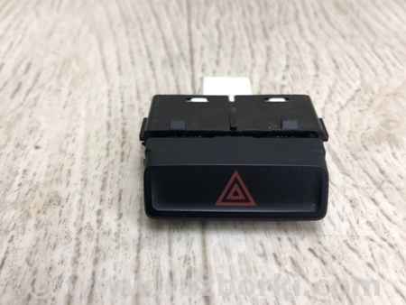 ФОТО Кнопка аварійної сигналізації для Volkswagen Passat B8 (2014-2023) Київ