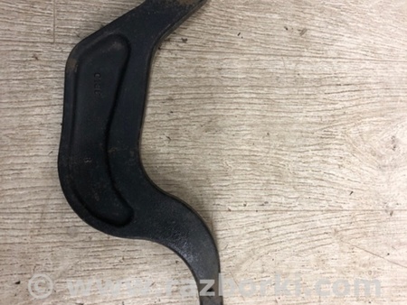 ФОТО Важіль задньої підвіски поперечний верхній для GMC Acadia Київ