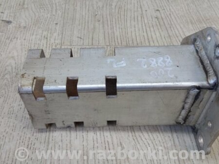 ФОТО Кронштейн підсилювача переднього бампера для Chrysler 200 (2010-2016) Київ