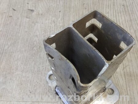 ФОТО Кронштейн підсилювача переднього бампера для Chrysler 200 (2010-2016) Київ