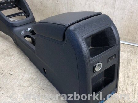 ФОТО Консоль центральна для Volkswagen Jetta USA (10-17) Київ