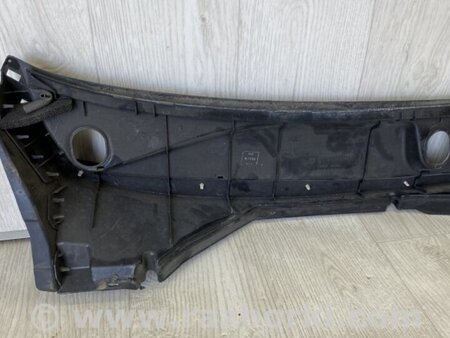 ФОТО Пластик під лобове скло / Жабо для Nissan NV200 USA (2013-) Київ