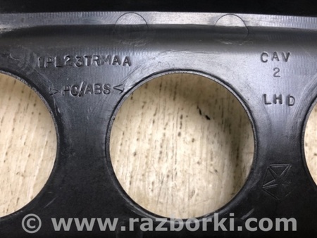 ФОТО Накладка торпедо-центр. для Jeep Patriot (10-17) Київ