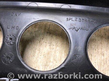 ФОТО Накладка торпедо-центр. для Jeep Compass (06-15) Київ