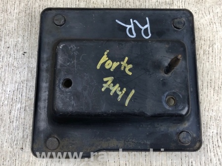 ФОТО Кронштейн підсилювача заднього бампера для KIA Cerato 2 TD (08-12) Київ