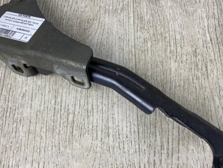 ФОТО Петля капоту для Chrysler 200 (2010-2016) Київ