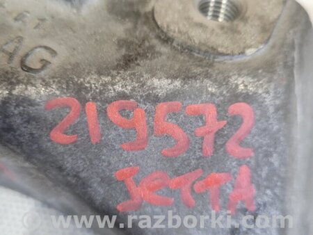 ФОТО Кронштейн крепления КПП для Volkswagen Jetta USA (10-17) Київ