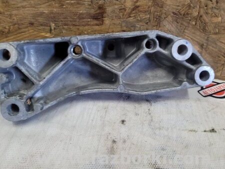 ФОТО Кронштейн крепления КПП для Volkswagen Jetta USA (10-17) Київ