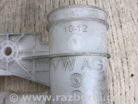 ФОТО Горловина бачка склоомивача для Volkswagen Jetta USA (10-17) Київ