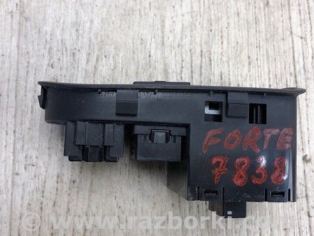 ФОТО Блок кнопок торпедо для KIA Forte YD (2012-) Київ