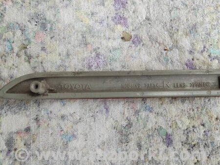 ФОТО катафот R правий для Toyota Sienna (11-16) Київ