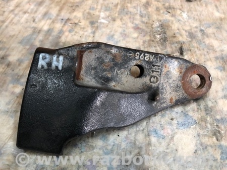 ФОТО Кронштейн двигуна для Toyota Venza Київ