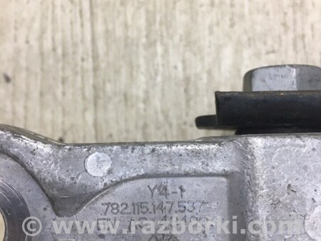 ФОТО кронштейн опори двигуна для Volkswagen Jetta USA (2018-) Київ