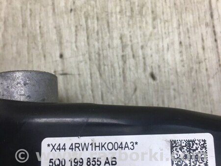 ФОТО кронштейн опори двигуна для Volkswagen Jetta USA (2018-) Київ