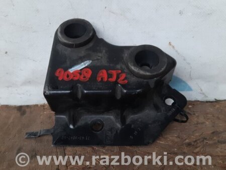 ФОТО Кронштейн для Mazda CX-9 TB (2007-2016) Київ