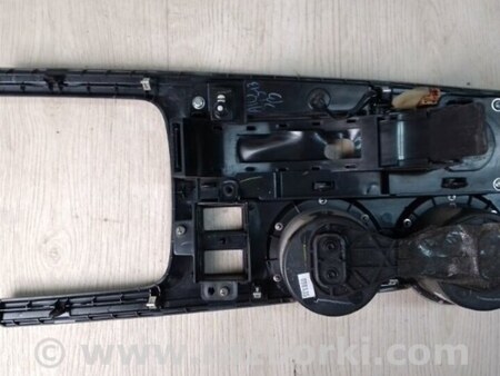 ФОТО Накладка торпедо-центр. для Nissan Pathfinder R52 (12-21) Київ