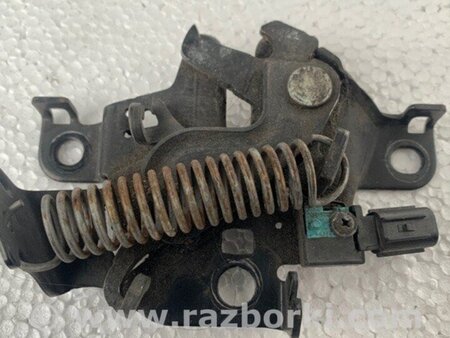 ФОТО Замок капоту для Toyota Prius III XW30 (09-15) Київ