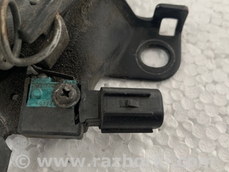 ФОТО Замок капоту для Toyota Prius III XW30 (09-15) Київ
