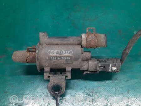 ФОТО Клапан вентиляції паливного бака для Hyundai Sonata V NF (04-10) Київ