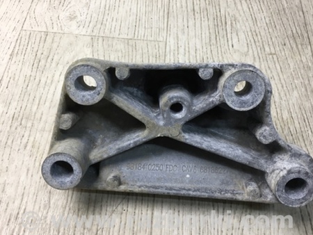 ФОТО Кронштейн крепления КПП для Jeep Patriot (10-17) Київ