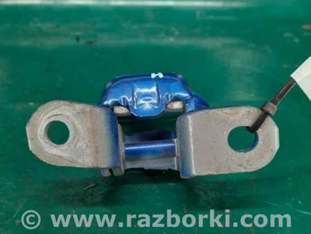 ФОТО Петля двері нижня для Toyota Yaris (05-11) Київ