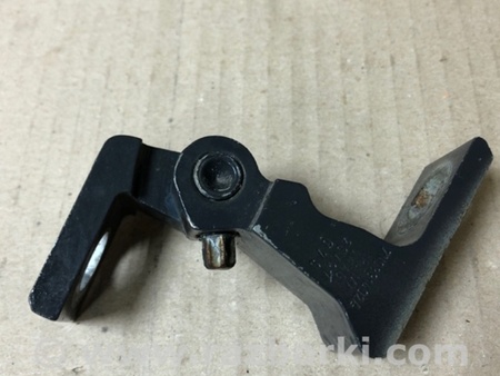 ФОТО Петля двері нижня для Volkswagen Passat B8 (2014-2023) Київ