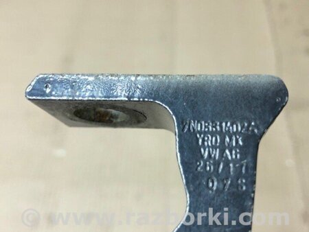 ФОТО Петля двері нижня для Volkswagen Passat B8 (2014-2023) Київ