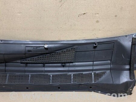 ФОТО Пластик під лобове скло / Жабо для Infiniti QX56 Київ