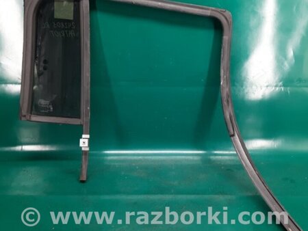 ФОТО Скло дверей глухе для Jeep Patriot (10-17) Київ