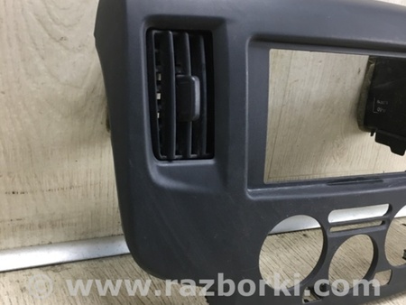 ФОТО Накладка торпедо під магнітолу для Nissan NV200 USA (2013-) Київ