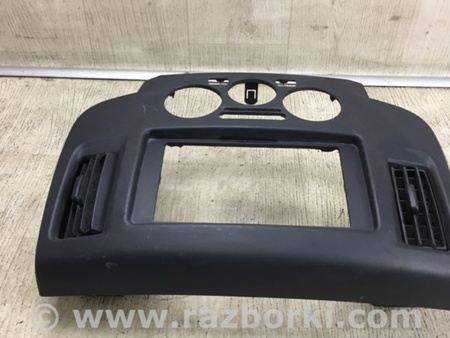 ФОТО Накладка торпедо під магнітолу для Nissan NV200 USA (2013-) Київ