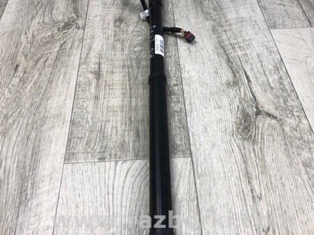 ФОТО Амортизатор кришки багажника для Porsche Cayenne II 958 E2/92A (10-14) Київ